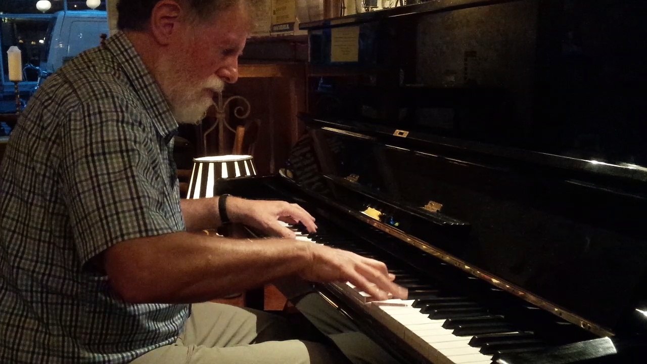 Love Is The Sweetest Thing (Ray Noble), etc. - An informal evening, Amsterdam, 8-23-2016, 4