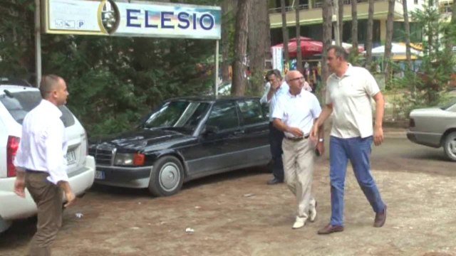 Report TV - Beqaj: 24 mijë pushues kanë marrë shërbim shëndetësor pranë plazheve