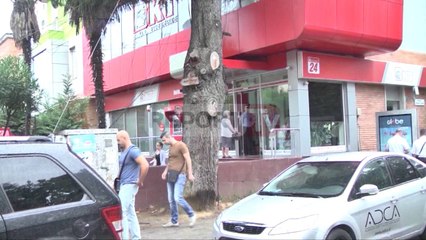 Report TV - Grabitja e Bankës, punonjësit: Menduam se po lëviznin minjtë
