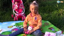 Hello Kitty РЫБАЛКА ДЛЯ ДЕТЕЙ Хелло Китти и Ярослава ловят рыбку для Барсика Видео для детей