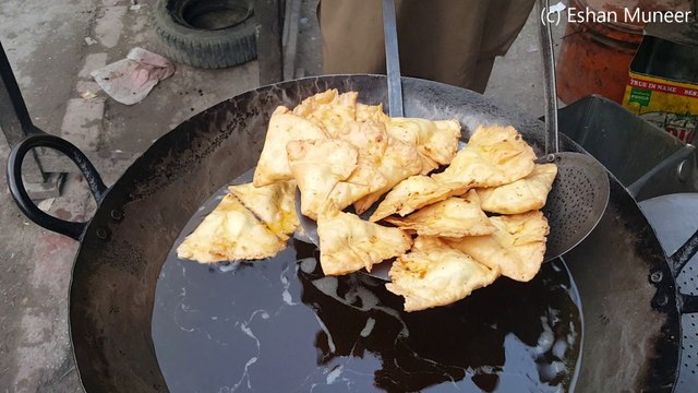 Fresh Samosa | Punjabi Samosa | Lahore Sreet Food II