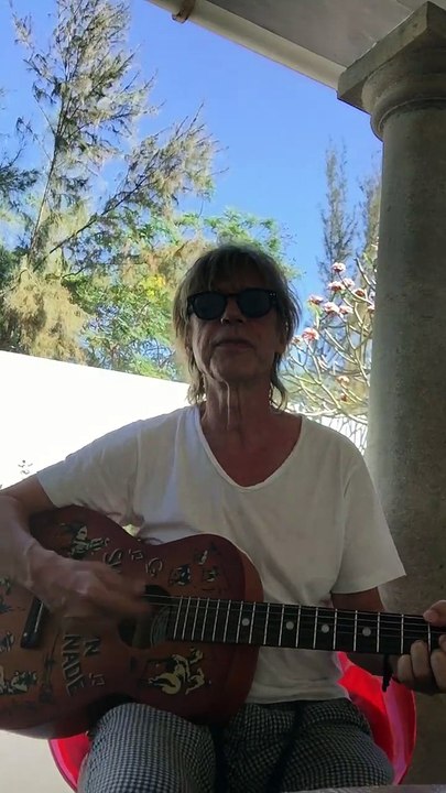 2016/03/16 Jean-Louis Aubert : Voyager en soi-même (Pondicherry-India) (Facebook)