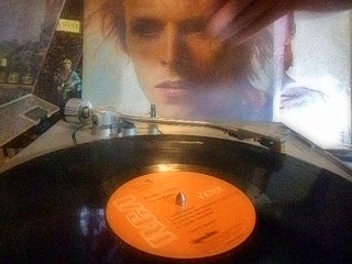 Beomaster playing Bowie Space Oddity (DSCN3988)