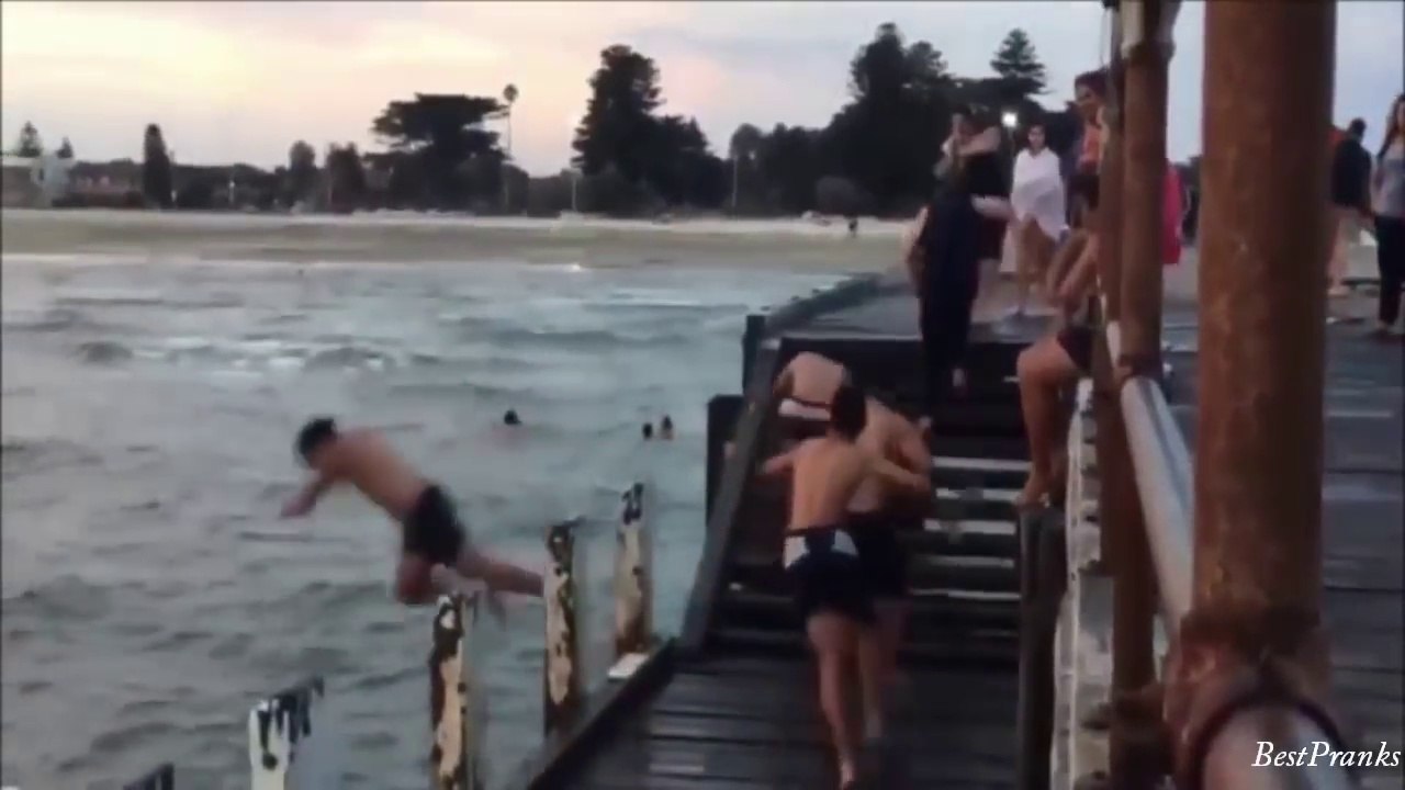 Funny Videos 2016 * Try Not To Laugh Challenge * Arab Public Bomb Scare Prank!