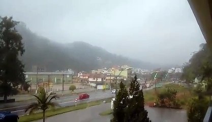 Internauta registra chuva na região serrana