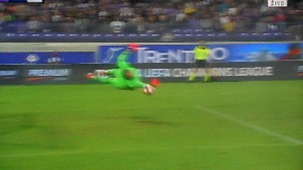 Gianluigi Donnarumma Amazing One Hand Save vs Fiorentina!