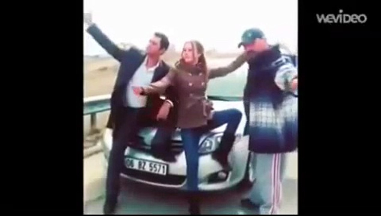 ابطال مسلسل سامحيني يرقصون على انغام الوترة المغربية هههه
