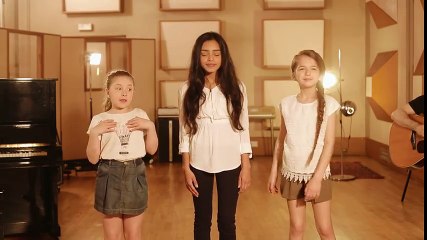Kids United - J'ai Demandé A La Lune (Acoustique - Officiel)