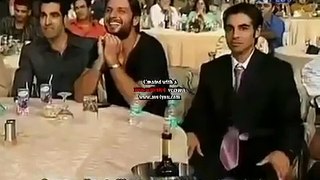 Shahrukh khan Insult Shahid Afridi in front of him - Dailymotion