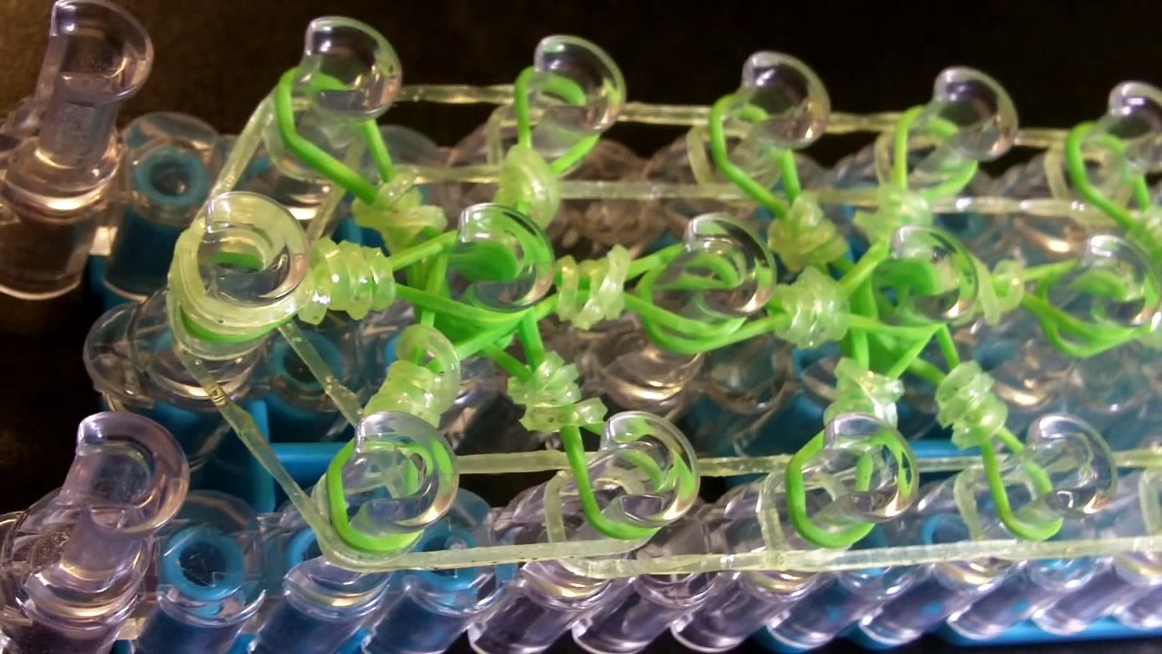 Rainbow Loom en ESPAñOL - Como Hacer Pulseras de Ligas Rock Candy DIY