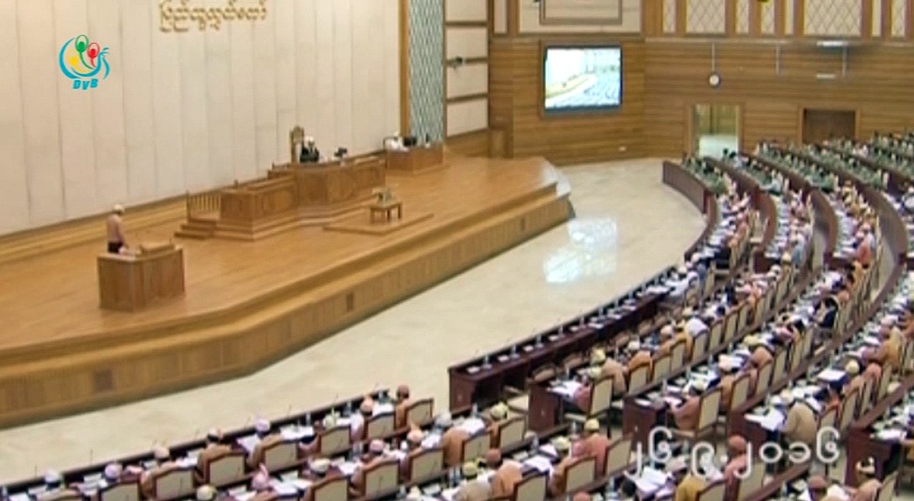 DVB - အမ်ိဳးသားလူ႔အခြင့္အေရးေကာ္မရွင္ အဖြဲ႔ဝင္တခ်ိဳ႔ကို အေရးယူေပးဖို႔ လႊတ္ေတာ္မွာေဆြးေႏြး