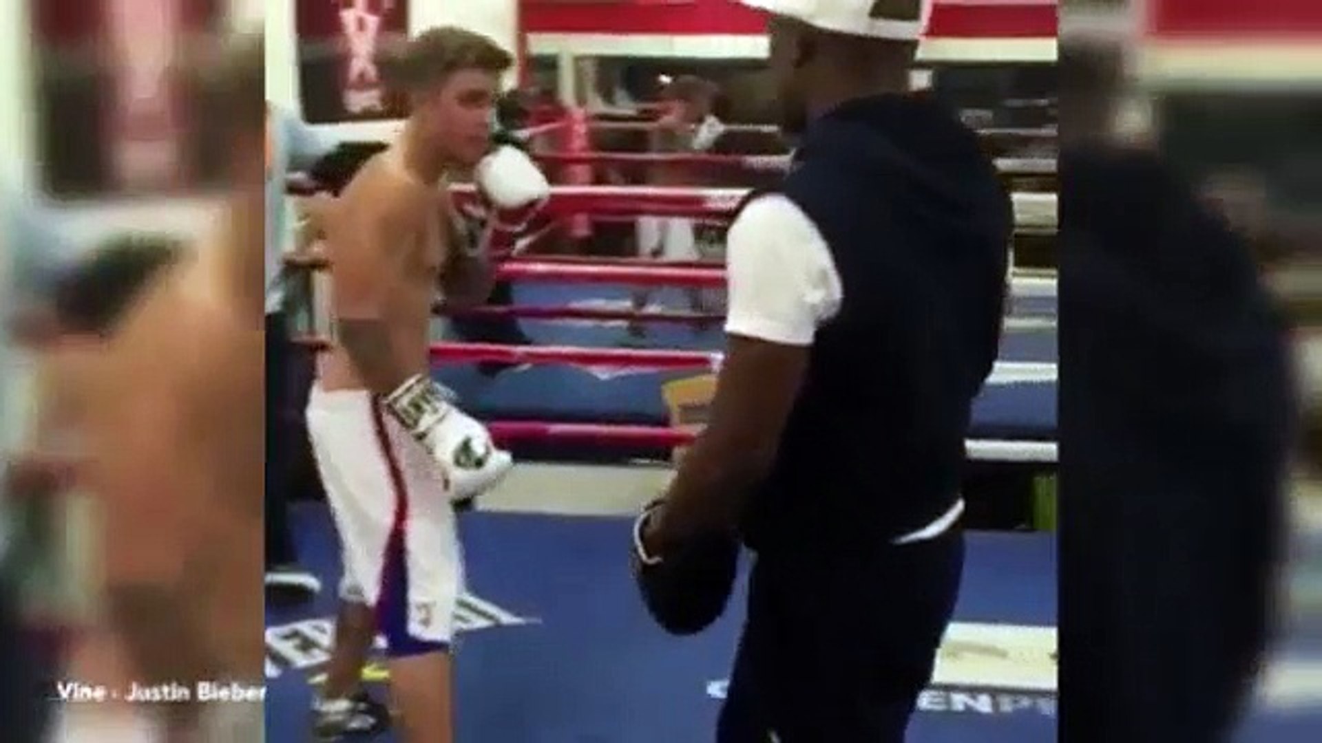 Justin Bieber boxing