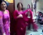 Pakistani local dance at home 2016 PAKISTANI MUJRA DANCE Mujra Videos 2016 Latest Mujra video upcomi