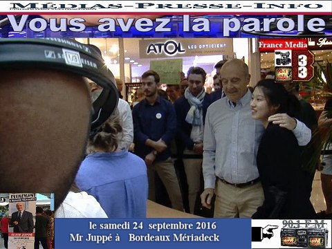 Télévision-Bordeaux-Média-France 'Alain Juppé dédicace ses livres à Bordeaux Meriadeck