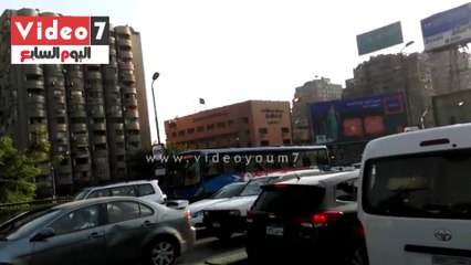 إضاءة أعمدة الكهرباء نهارا أعلى كوبرى أكتوبر