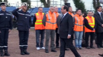 Francia: Hollande a Calais per emergenza migranti