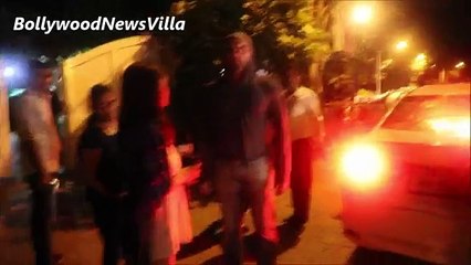 Sohail Khan AB-US-ING & MI-SBEH-AVING with Media Reporters - CAUGHT ON CAMERA.