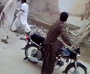 Very Funny Stunt on Bike