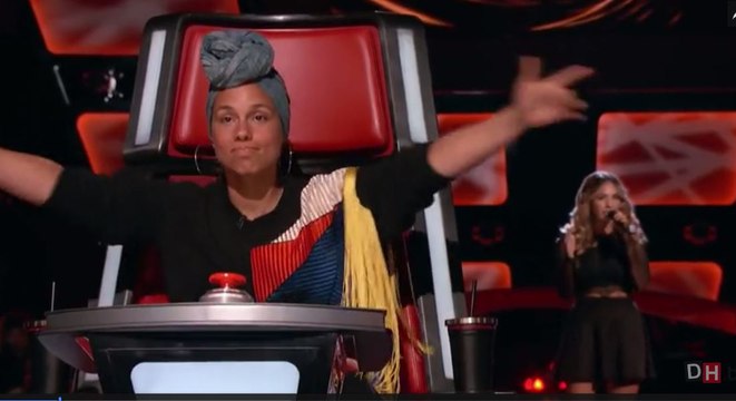 Elle reprend du Alicia Keys devant la chanteuse !