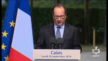 Hollande defiende en Calais el desmantelamiento del campamento de refugiados