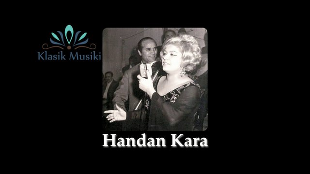 Handan Kara Kirpiklerinin gölgesi güllerle bezenmiş