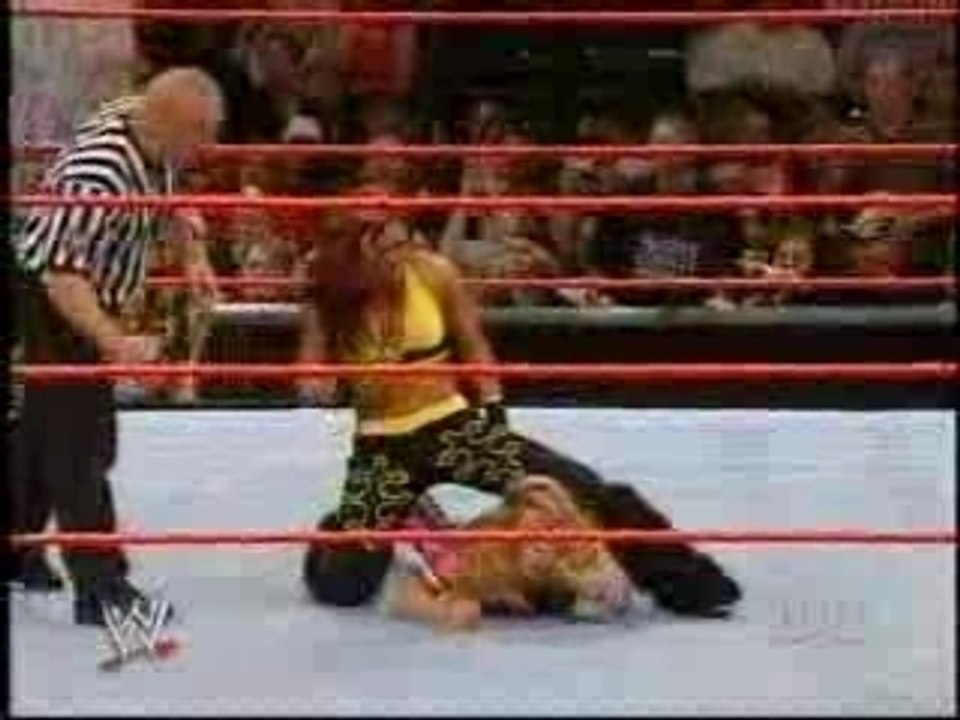 Melina vs. Trish Stratus