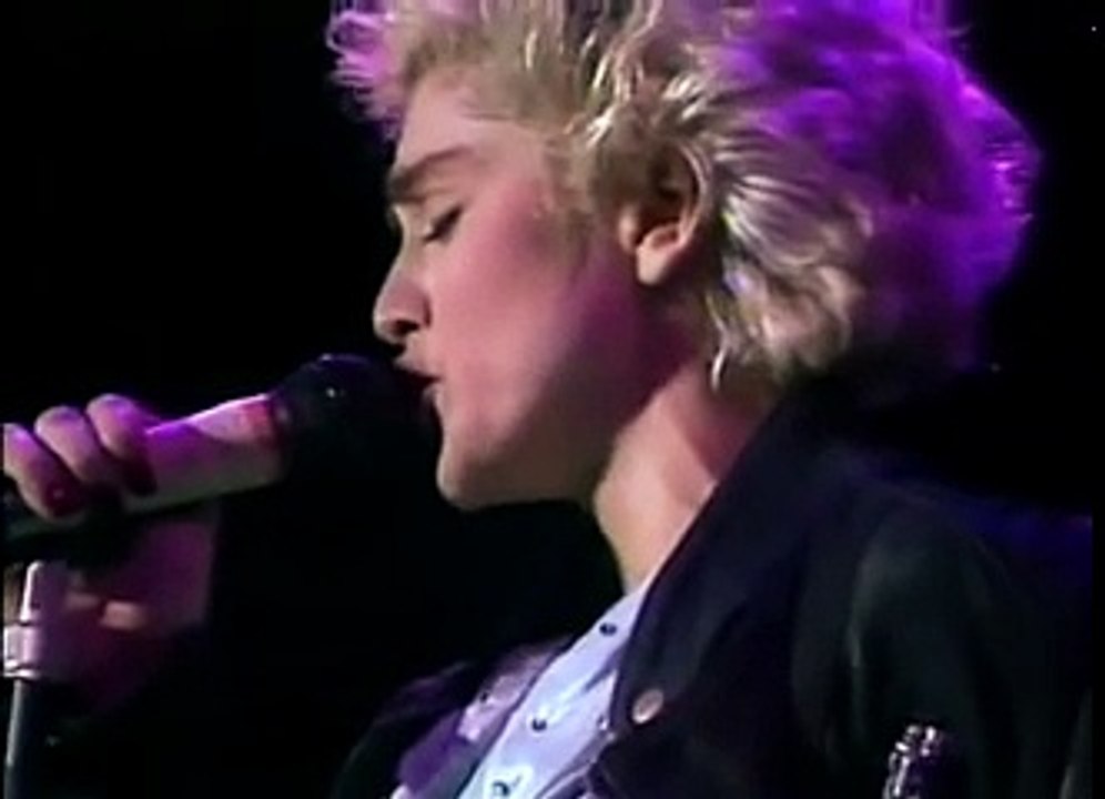 4 MADONNA Papa Don't Preach Live (CIAO! Italia) 1987
