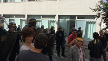 La police ferme quatre rues: manif bloquée