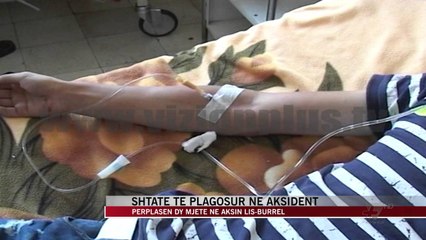 Shtatë të plagosur në aksident - News, Lajme - Vizion Plus