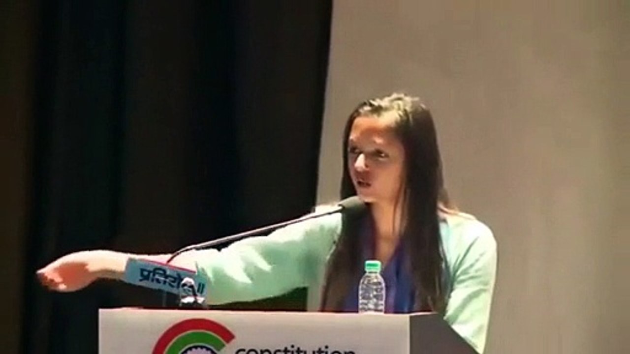 What this Indian girl said about Pakistan,indians gone mad after watching this