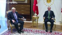 بوريس جونسون وزير الخارجية البريطاني يزور تركيا لتعزيز العلاقات بين البلدين