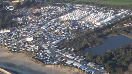 Hollande quer fechar acampamento de Calais até o fim do ano