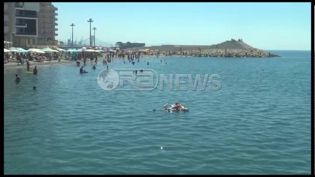Durrës, sezoni turistik, problem infrastruktura dhe kualifikimi punonjësve