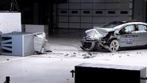 2011 Chevrolet Volt moderate overlap IIHS crash test