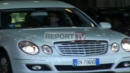 Repor TV - Vdiq nga tërmeti, mbërrin në Shqipëri trupi i Erjon Toros