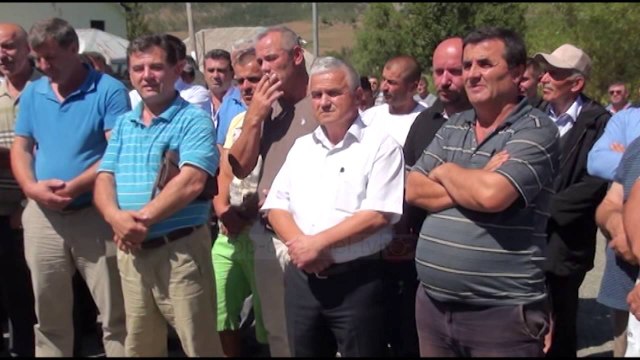 Dibër, kandidati i së majtës takime në Tomin dhe Kamen - Top Channel Albania - News - Lajme