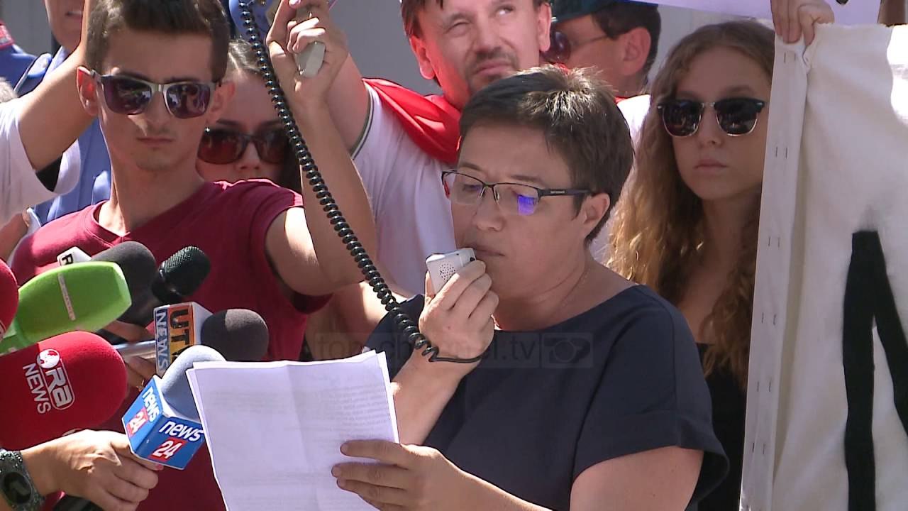 Tiranë, protestë kundër demarkacionit Kosovë-Mali i Zi - Top Channel Albania - News - Lajme