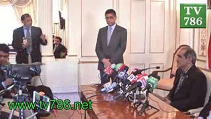 16.Why Tahir ul Qadri doesn’t bring his wife in Dharna Saad Rafique Replies…