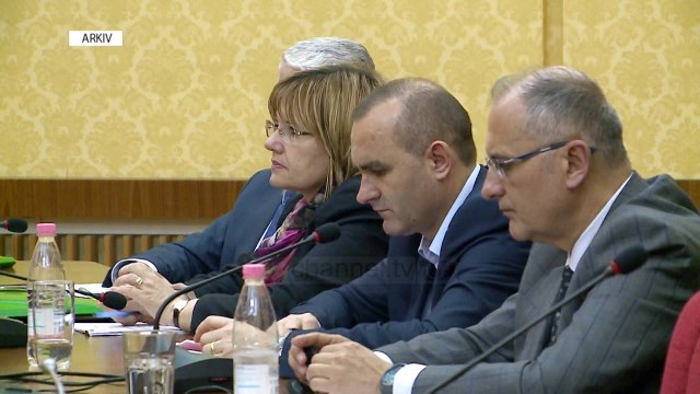 Sot votohet për Vettingun, Ç'do të bëjë PD? - Top Channel Albania - News - Lajme