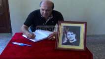 Report TV - Familjarë, Kolegë dhe miq të Naile Hoxhës u mblodhën për ti dhenë lamtumirën e fundit.