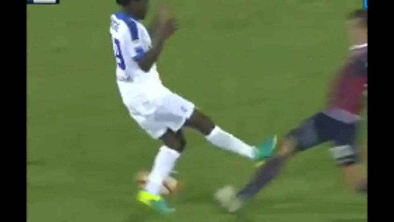 Franck Kessie Gets Red Card For A Horror Tackle vs Crotone!