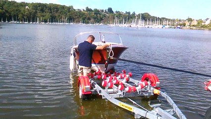 Mise à l'eau Bisoli Cale du Lyvet sept 2016
