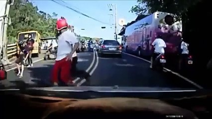 Horrific Car Accidents Caught On Camera & Spotted In Real Life - SEPTEMBER S58