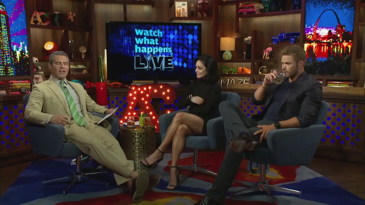How Vanessa Hudgens Helped Selena Gomez Avoid Justin Bieber - #FBF - WWHL