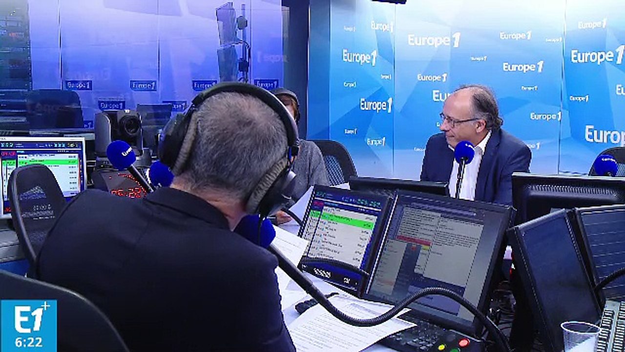 Révolution en Iran : introduction des premières cartes de crédit