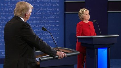 Hillary Clinton criticises Donald Trump's business