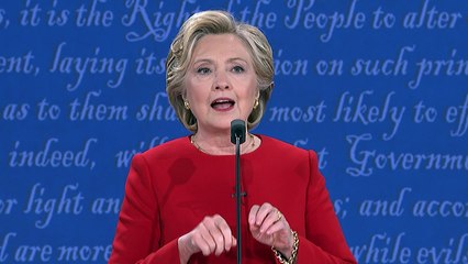 Clinton and Trump argue over campaign website