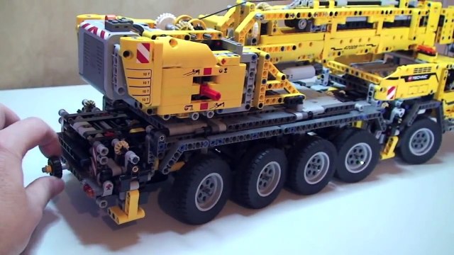 LEGO Technic Mobile Crane MK II with Power Functions set 42009 Review
