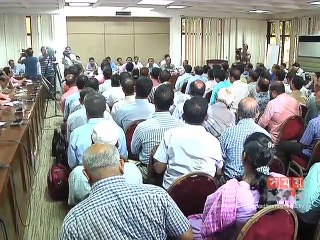 পাটের মোড়ক ব্যবহার বাধ্যতামূলক করতে মাঠে নামছে মন্ত্রণালয়