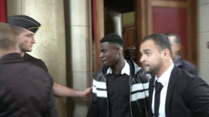 Foot - PSG - Affaire : Deux mois ferme pour Aurier